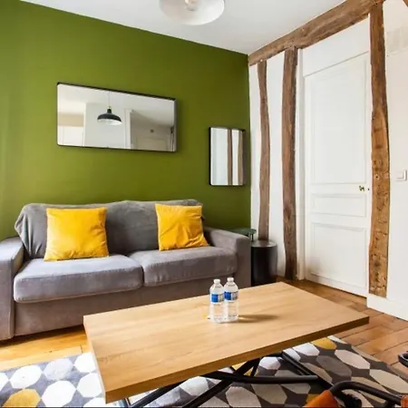 Design Close To Sacre-coeur * Parijs